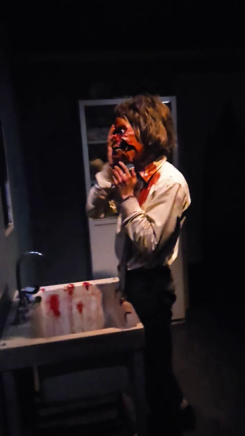 Ryan portraying the kitchen scene in Poltergeist